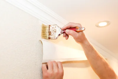 Pose de papier peint à Quernes — revêtements muraux et toiles de verre
